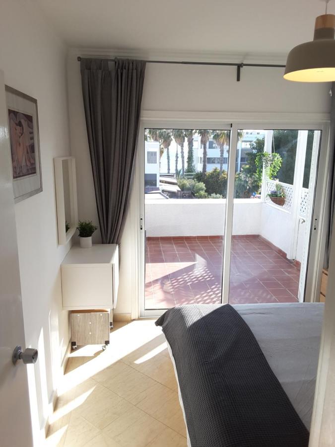 Blue Coast Semeli By The Sea Apartment Paphos Bagian luar foto