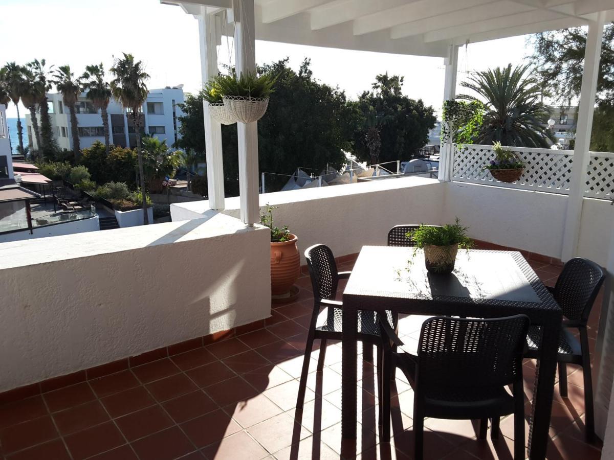 Blue Coast Semeli By The Sea Apartment Paphos Bagian luar foto