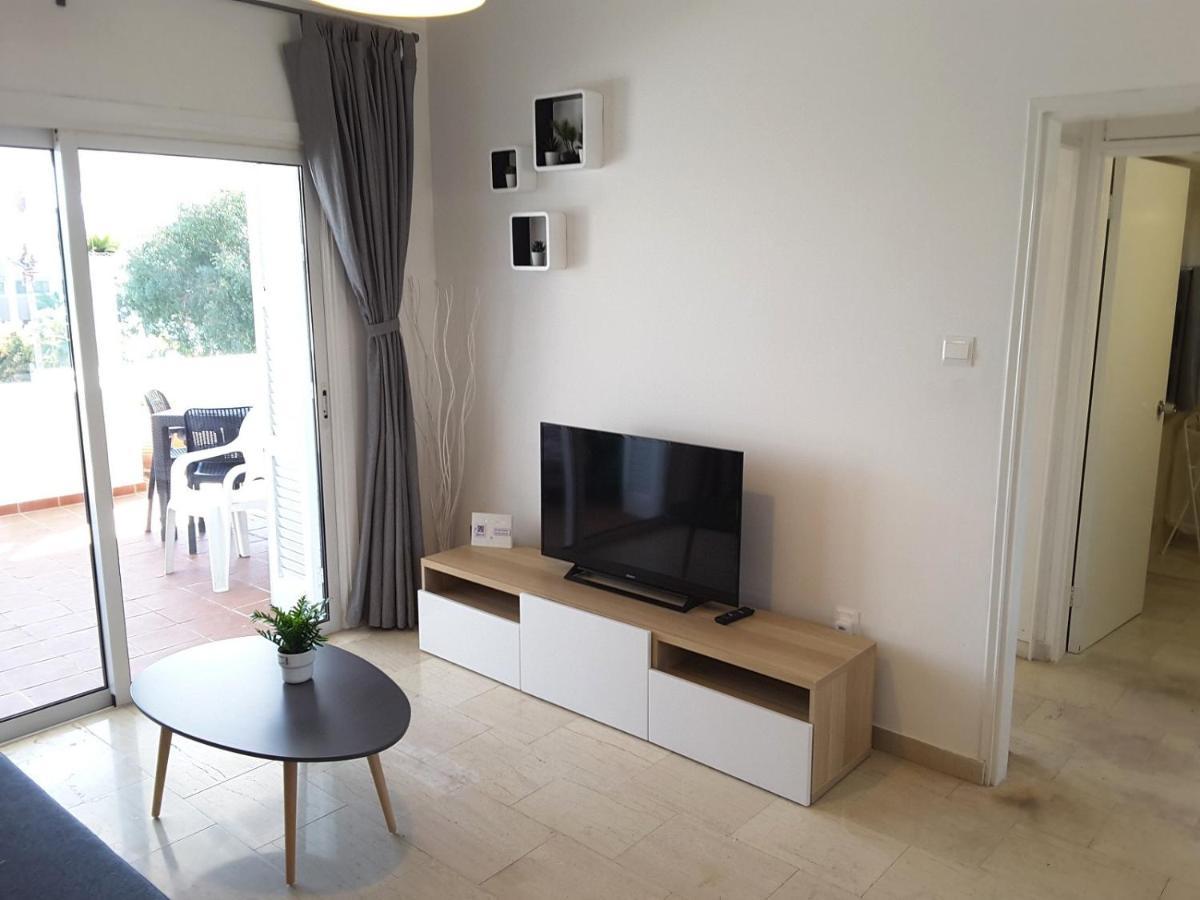 Blue Coast Semeli By The Sea Apartment Paphos Bagian luar foto